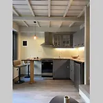 Retro Central Apartment